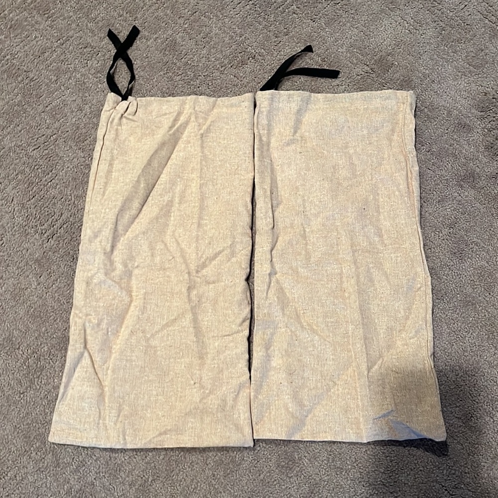 NEW tan Gucci shoe bags - Picture 2 of 3